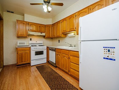 6155 N Fairfield Ave, Chicago, IL 60659 - photo 7