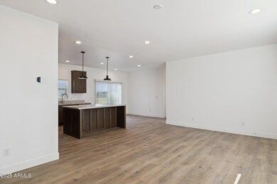 18110 N Amelia Dr, Maricopa, AZ 85139 - photo 7