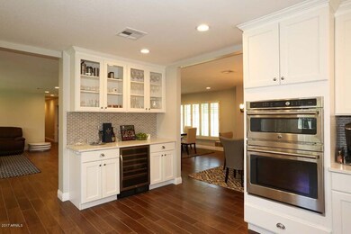 Kitchen-Wine Bar