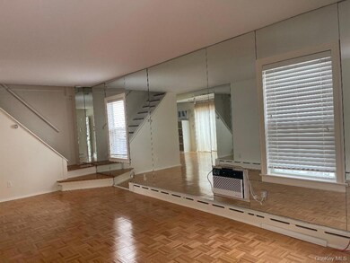 75 Mohawk Ave, East Atlantic Beach, NY 11561 - photo 6