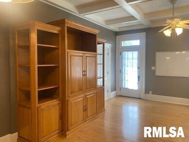 208 E 11th St, Davenport, IA 52803 - photo 7