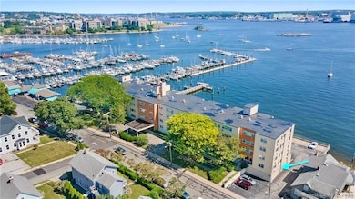 Harbour House Condominiums unit E2, New London, CT 06320 - photo 2