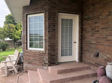 402 S Jayhawk Ave, Hugoton, KS 67951 - photo 5