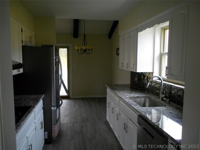 5106 S Irvington Ave, Tulsa, OK 74135 - photo 5