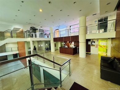 140-22 Beech Ave unit 7E, Flushing, NY 11355 - photo 2