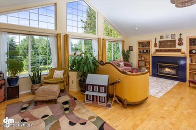 06-Living Room_DMD_2308
