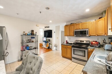 166 Union St unit 166, Lawrence, MA 01841 - photo 6