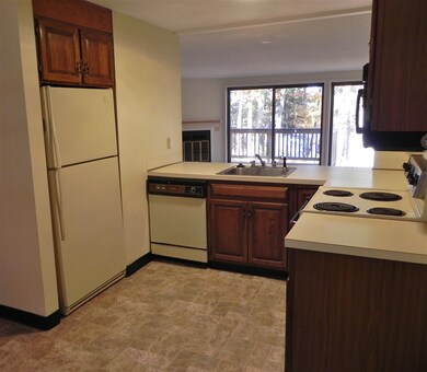 2J Bass St, Newmarket, NH 03857 - photo 5