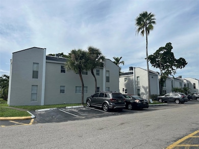 4463 Treehouse Ln unit H, Tamarac, FL 33319 - photo 4