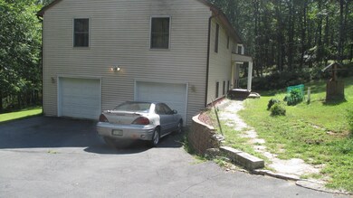 138 Ash Ln, Milford, PA 18337 - photo 2