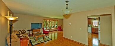 923 Maxwell Ct, Crown Point, IN 46307 - photo 2