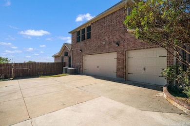 10208 Leno Way, Schertz, TX 78154 - photo 4