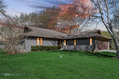 10S190 Alago Rd, Naperville, IL 60564 - photo 3