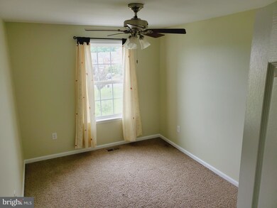 42747 Straloch Terrace, Ashburn, VA 20147 - photo 5