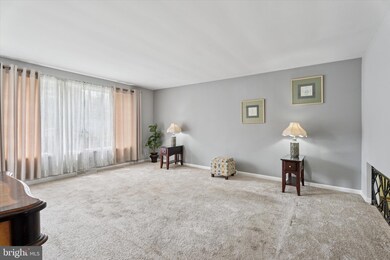 240 Cowbell Rd, Willow Grove, PA 19090 - photo 2