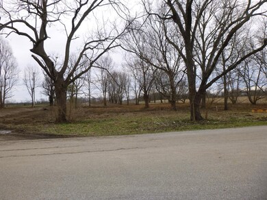 838 Hickman Hill Rd, Frankfort, KY 40601 - photo 2