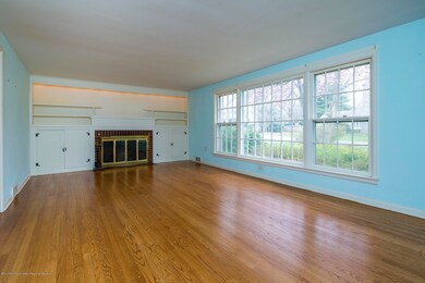 34 Rosslyn Ct, Little Silver, NJ 07739 - photo 5