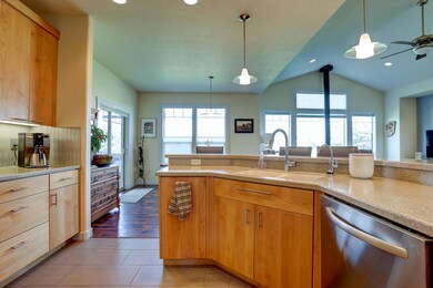 5576 SW Hutchinson Way-5