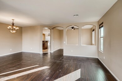 3-403496373-12 Living Room