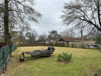 8202 Schneider St, Houston, TX 77093 - photo 4