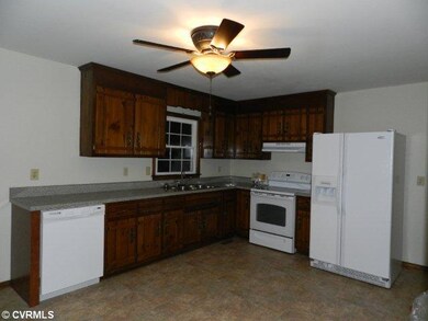 Kitchen - Large Eat -in kitchen with new flooring,