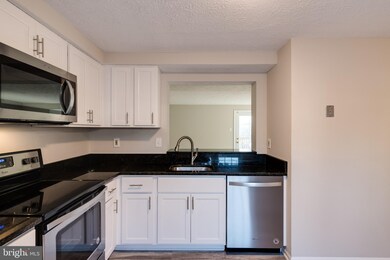 9540 Donnan Castle Ct, Laurel, MD 20723 - photo 5