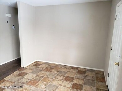 022-102351 Living Room Additional Angle2