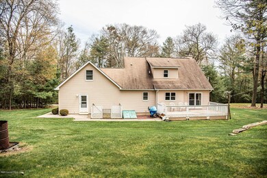 712 Raven Ct, Stroudsburg, PA 18360 - photo 3