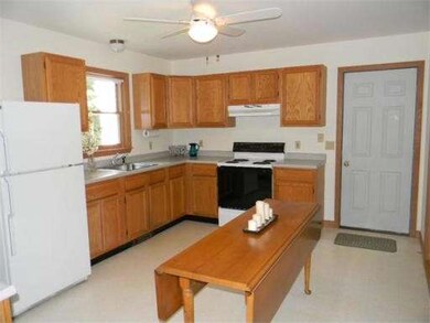 383 Cooper Rd, Northbridge, MA 01534 - photo 7