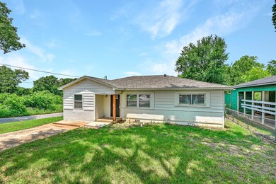 1059 W Star St, Denison, TX 75020 - photo 2