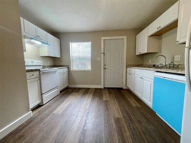 6726 Burkett St unit 2, Houston, TX 77021 - photo 3