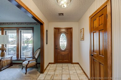 2641 Williamsburg St, Bartlesville, OK 74006 - photo 5