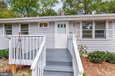 301 Beach Dr, Annapolis, MD 21403 - photo 2
