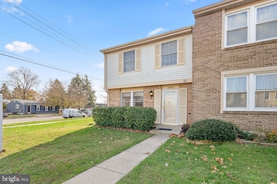 11800 Ashbrook Ct, Germantown, MD 20876 - photo 2