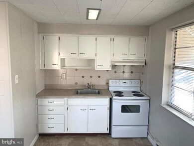 1310 4th Ave unit 2, Essington, PA 19029 - photo 2