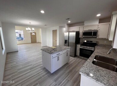 617 Cedarwood Ave, El Paso, TX 79928 - photo 2