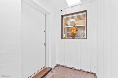 5549 Boynton Ln, Fort Myers, FL 33919 - photo 4