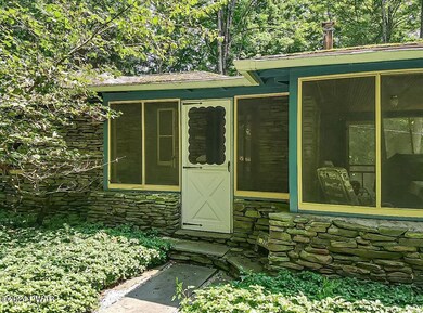 300 Myrtle Ave, Hawley, PA 18428 - photo 7