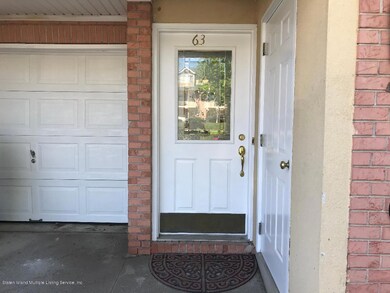 63 Peacock Loop front view