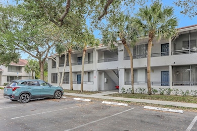 621 Lyons Rd unit 9201, Coconut Creek, FL 33063 - photo 3