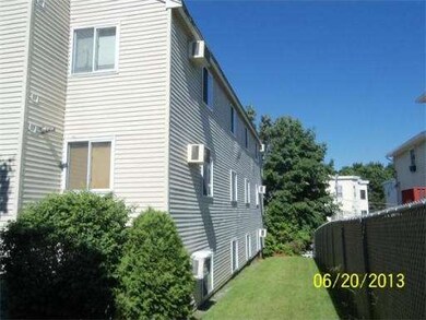 210 Smith St unit 2, Lowell, MA 01851 - photo 5