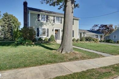 96 Mohegan Rd Manasquan NJ-large-001-3-F