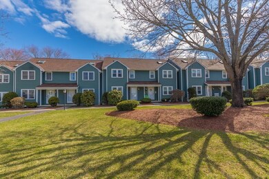 551 Hildreth St unit 18, Dracut, MA 01826 - photo 2