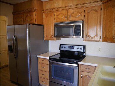 4112 Alicante Ave, Fort Worth, TX 76133 - photo 4