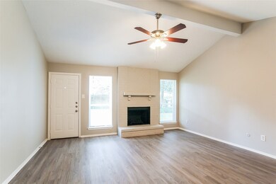 7647 Western Oak Ln, Houston, TX 77040 - photo 4