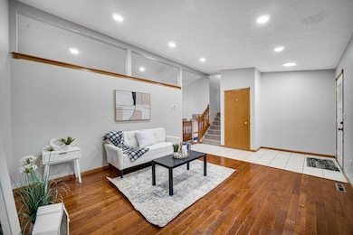 1409 Independence Dr, Hobart, IN 46342 - photo 3