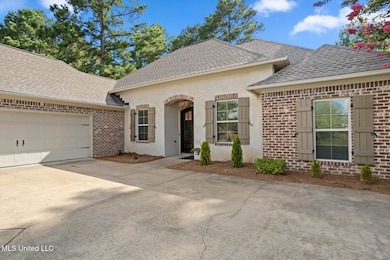 111 Claw Creek Cove