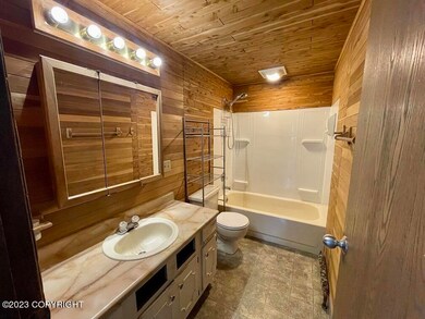 1312 Mylark #28 - Full Bathroom
