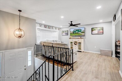 07-Family Room