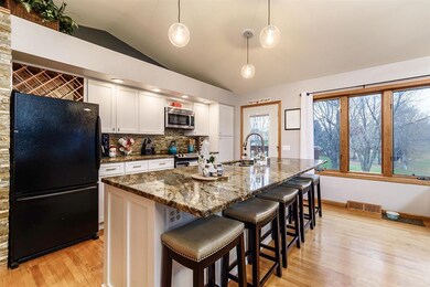 113 Village View Ct, Oregon, WI 53575 - photo 4